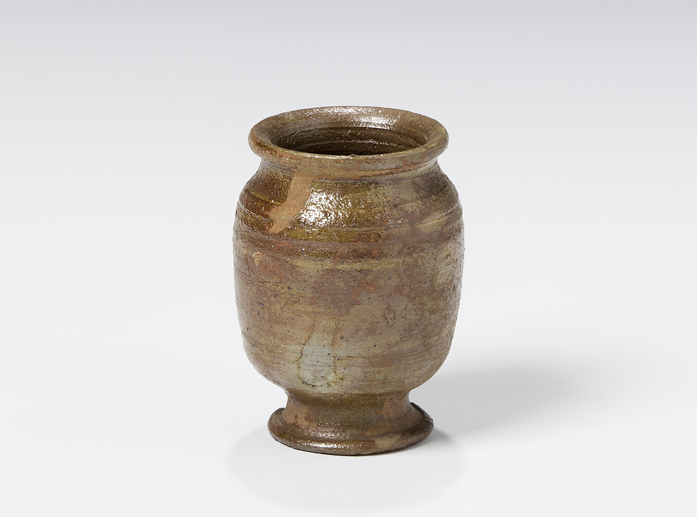 Potje van bruin steengoed (Bedum)